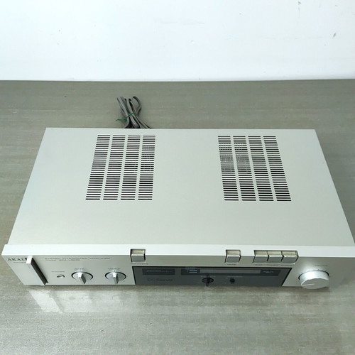Akai AM-U210 integrated stereo amplifier used, 2x30W RMS, Phono, Japan