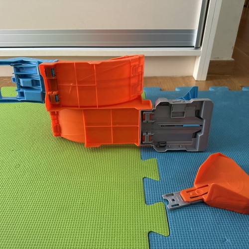 Hot Wheels Action Loop Stunt Champion track set used