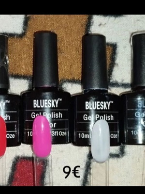 Bluesky semipermanent nail polish set like new