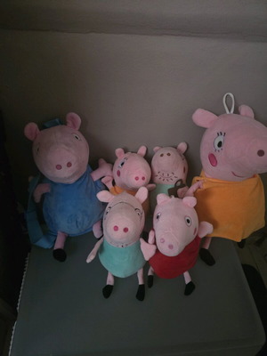 Peppa Pig family like new in various sizes