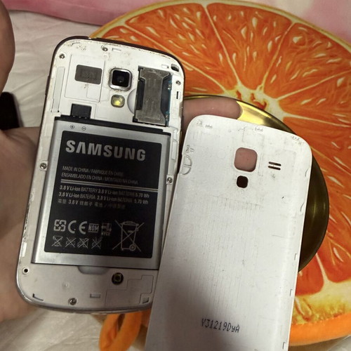 Samsung Duos classic smartphone, white, Dual SIM