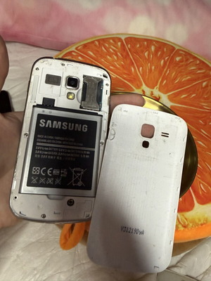 Samsung Duos classic smartphone, white, Dual SIM