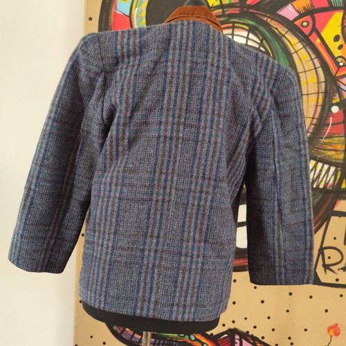 Children's jacket size 8 like new, 50% wool, blue and brown