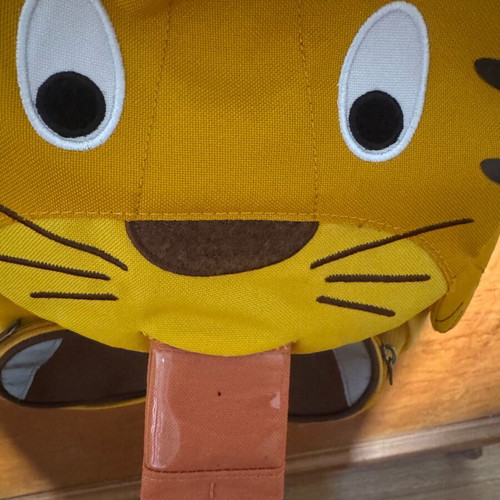 Affenzahn backpack lion used with stain