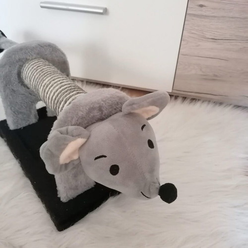 Cat Scratcher new with ball on tail