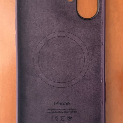 Silicone Case with MagSafe for iPhone 16 Plus like new, Plum color