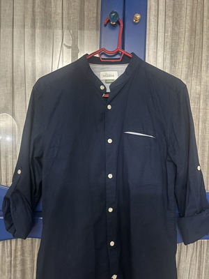 Pull & Bear ανδρικό πουκάμισο με γιακά μάο σε μπλε, μέγεθος S
