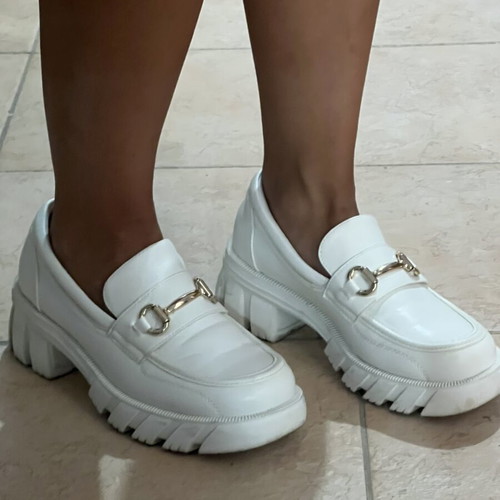 White moccasins like new, size 38