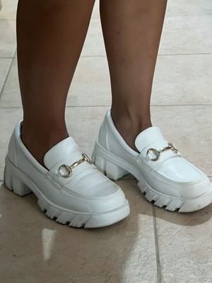 White moccasins like new, size 38
