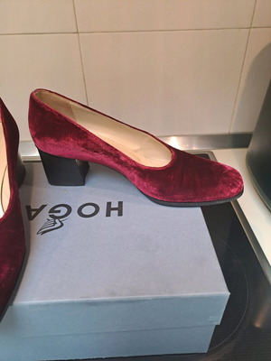 Velvet pumps used, size 38, burgundy color