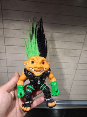 Battles Troll Punk 1992 Hasbro figure like new, rare