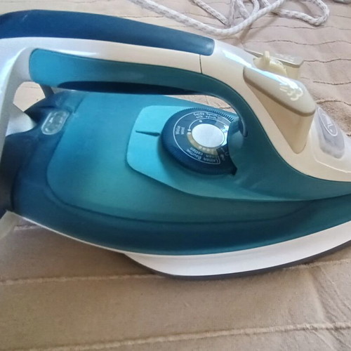 Tefal Ultragliss 4780 steam iron with defect, used