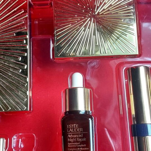 Σετ Estée Lauder Blockbuster μακιγιάζ και περιποίηση προσώπου μεταχειρισμένο, κόκκινο βαλιτσάκι