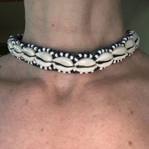 Summer handmade shell choker necklace like new, boho style