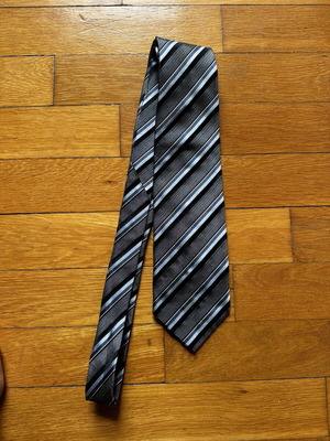 Boss striped tie like new, gray and silver