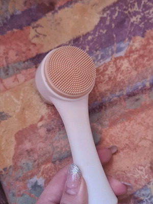 Facial brush used