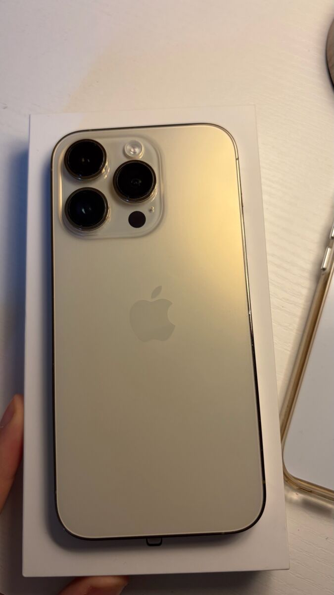 iPhone 14 Pro 256GB gold like new - € 500,00 - Vendora.cy