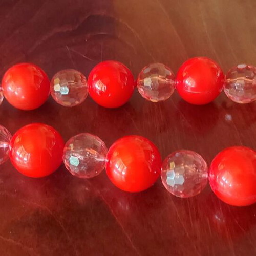 Necklace new summer short with large red plastic beads