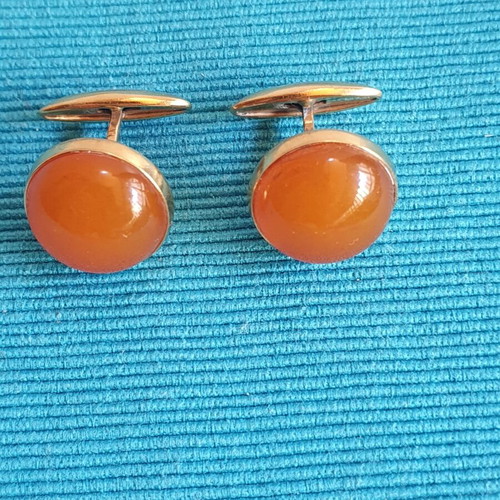 Vintage 60s cufflinks with baltic amber used, gold plated