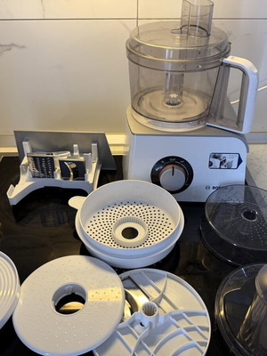 Bosch MCM4200 kitchen machine 800W used with accessories