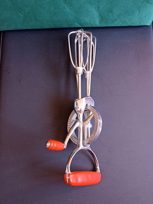 Vintage χειροκίνητο μίξερ inox σαν καινούργιο