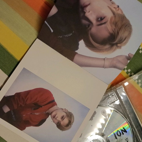 Stray Kids album like new, with slightly worn photobook