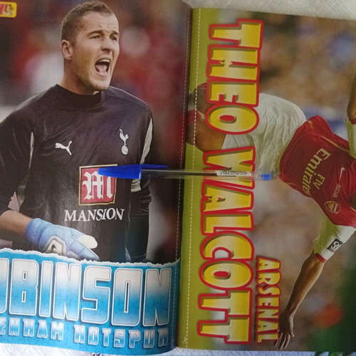Match Football Magazine issue 12-18/6/2096 like new with West Ham posters
