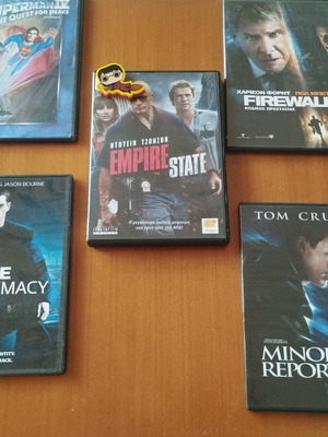 Πακέτο 5 DVD καινούργια με Blockbusters και συλλεκτικό Harry Potter cable holder