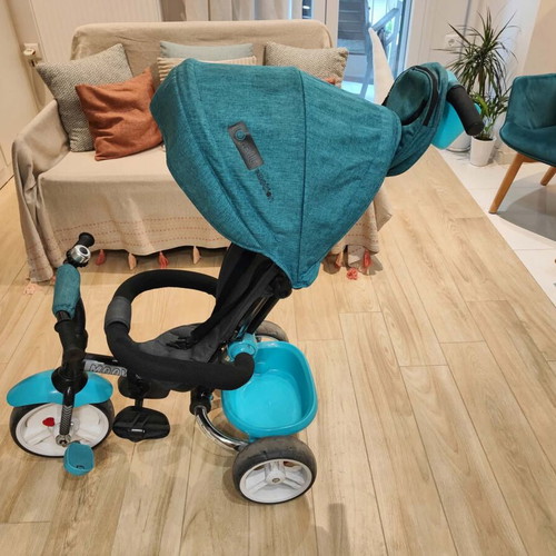 Lorelli toddler tricycle like new with safety features