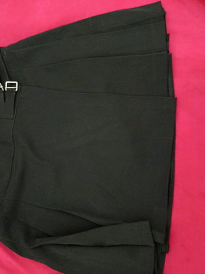 Women's tennis skirt black like new, Bill Cost