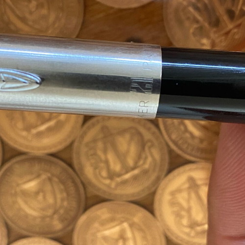 Parker 21 vintage fountain pen refurbished, black with fine nib