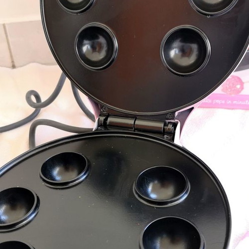 Cake Pop Maker new with adapter and recipe book