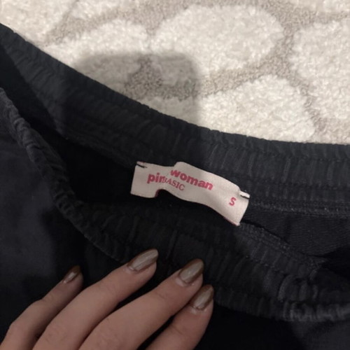 Pink Woman black shorts like new, size S