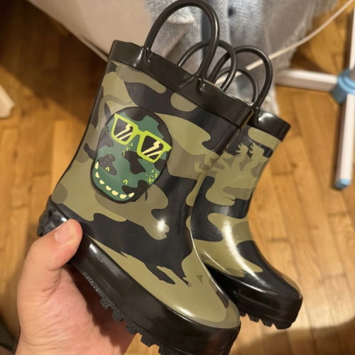 Children's rain boots size 23 new with tags, colorful green