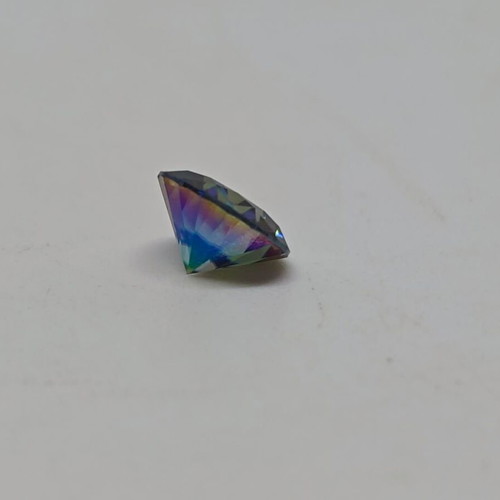 Moissanite precious stone 1ct like new, blue color, perfect cut