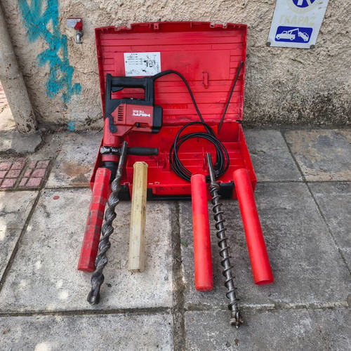 Hilti TE55 compressor used, rotary digging with two bits Φ/28