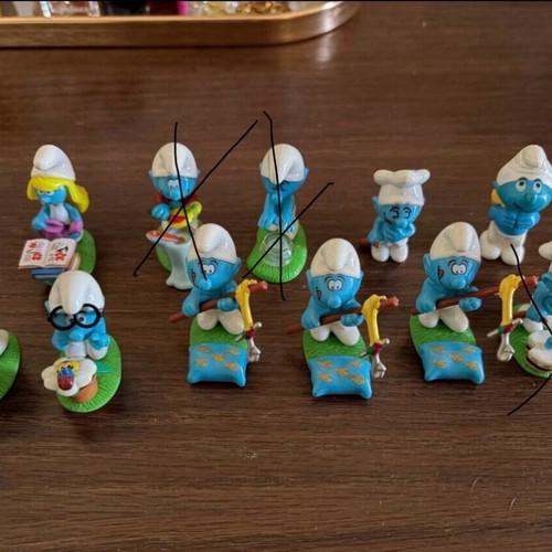 Kinder Surprise Vintage Mini Smurfs Parade 2008 Like New