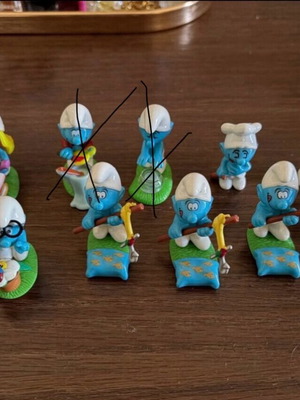Kinder Surprise Vintage Mini Smurfs Parade 2008 Like New
