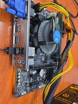 GA-B250M-D2V με i5-6400 και 8GB RAM DDR4, μεταχειρισμένο, σετ 2