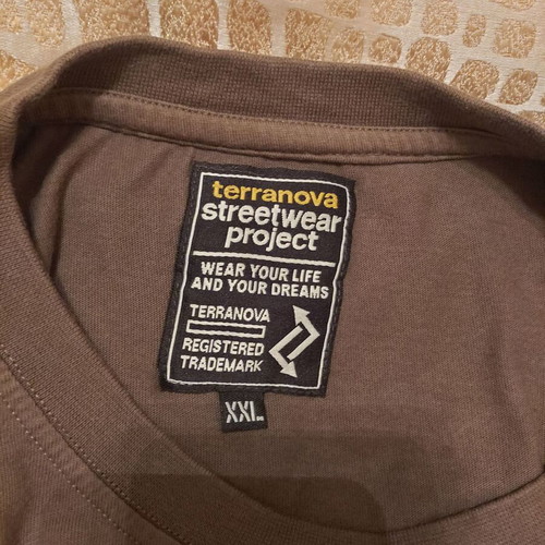 Men's T-shirt like new, sizes XL and XXL