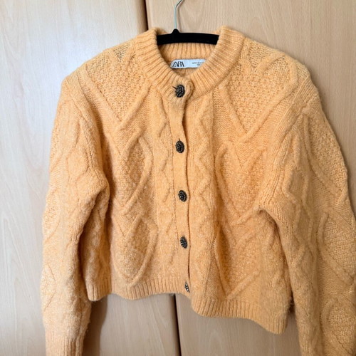 Zara cardigan with unique buttons orange like new