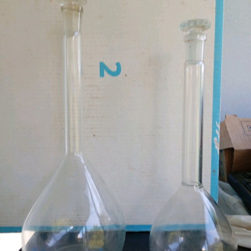 Volumetric cylinders and laboratory flasks used, set of 7 pieces