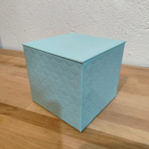 Paper box used