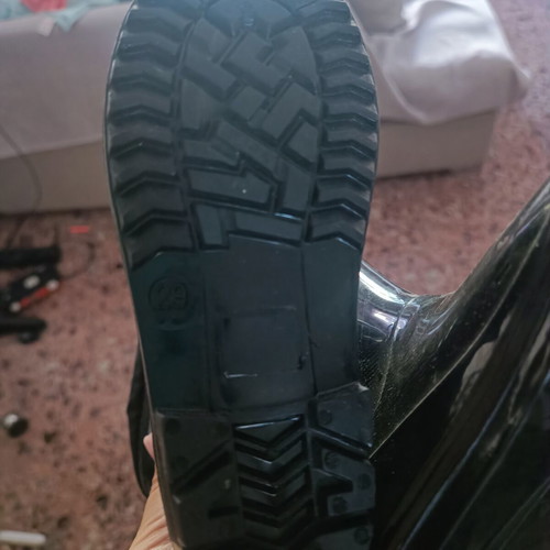Rain boots like new, comfortable