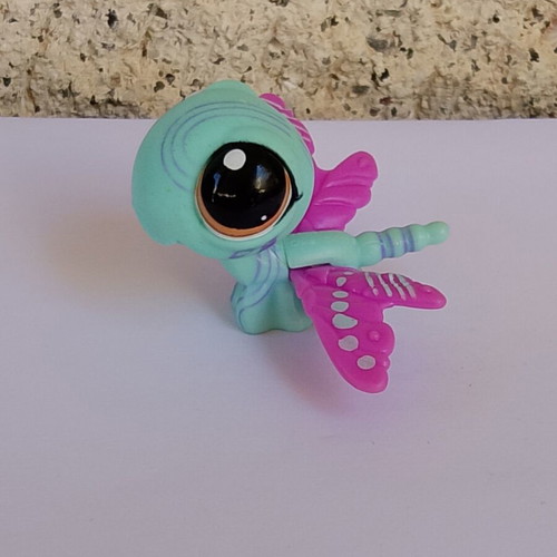 Littlest Pet Shop figure like new by Hasbro