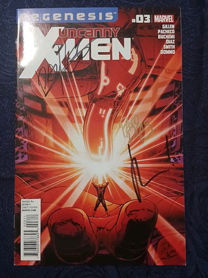 Uncanny X-Men #3 like new signed, Marvel Comics 2011