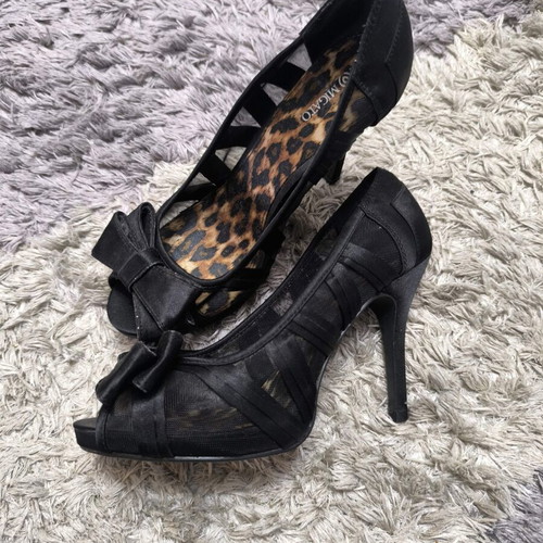 Migato black pumps size 39
