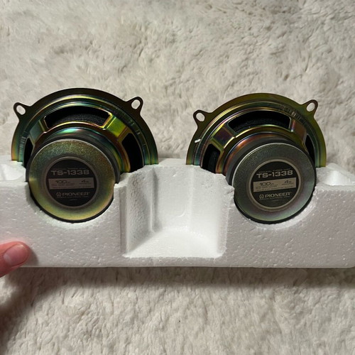 Pioneer TS-1338 speakers new for car
