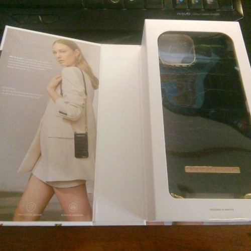 iDeal Of Sweden Jet Black Croco Case for iPhone 12 Pro Max like new