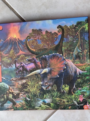 Dinosaur puzzle new, 100 pieces